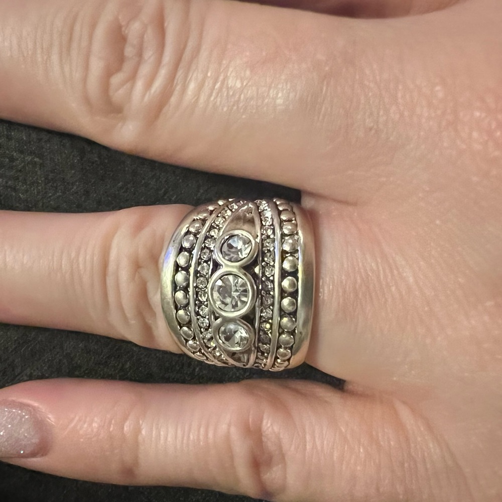 Large silver statement ring - Picture 2 of 5